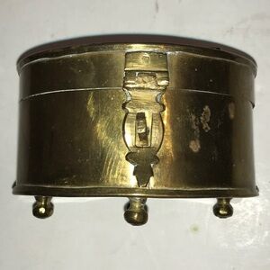 VTG Brass Hinged Round Box Lidded Footed Trinket Box Hinged Lidded Latched